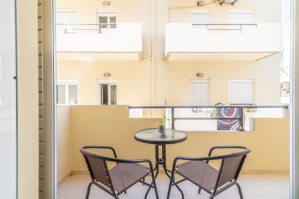 Urban Apt Next University 11 Heraklion  Exterior photo